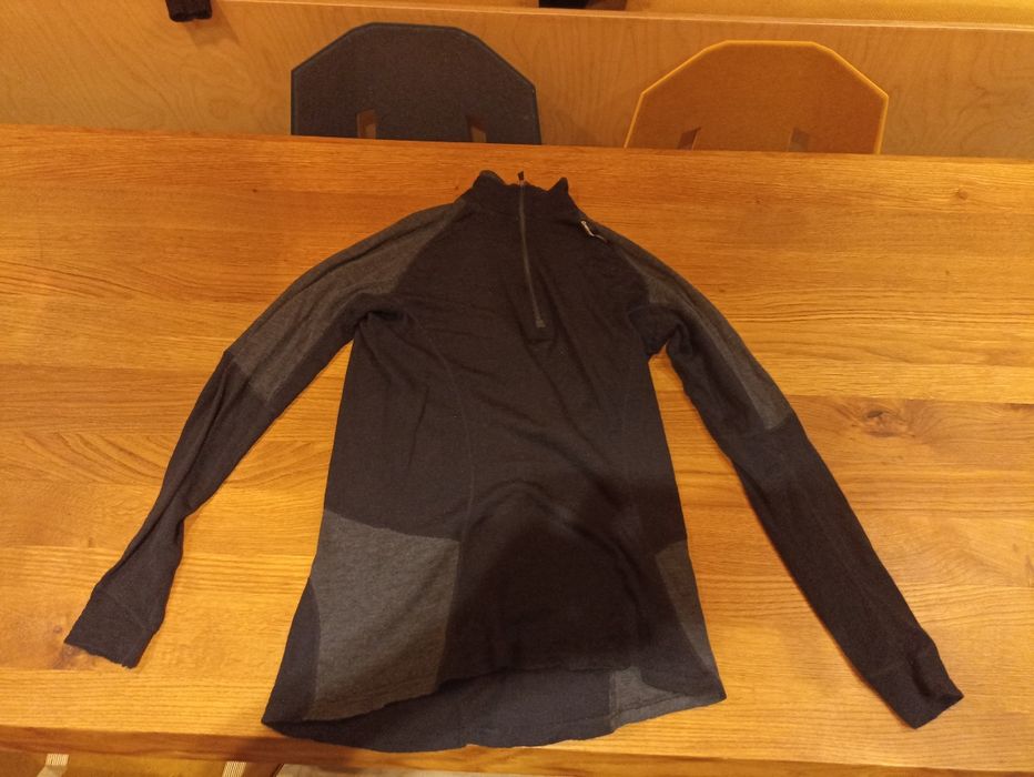 Granatowa bluza 100% merino ze stójka