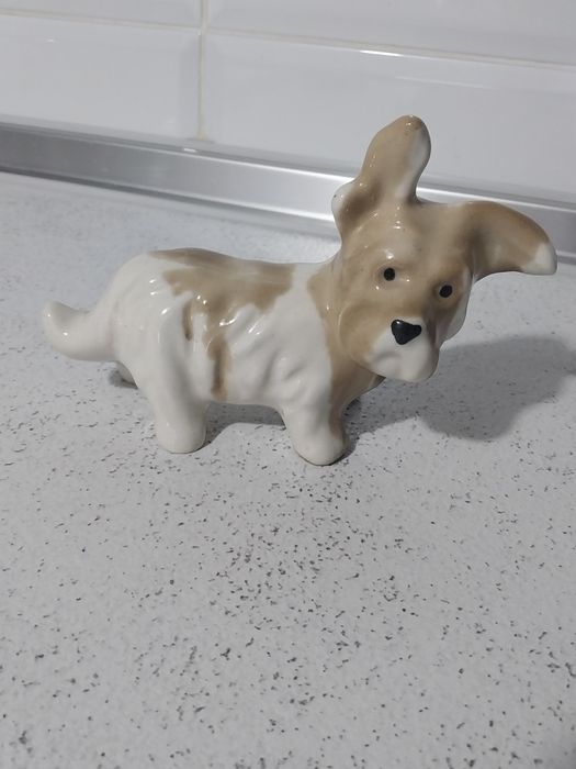 Статуэтка  Собака