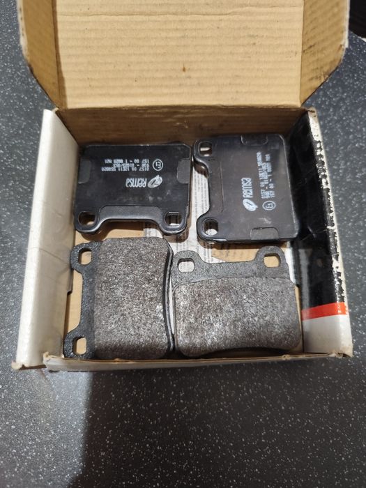 Гальмівні колодки задні mercedes 190 W210