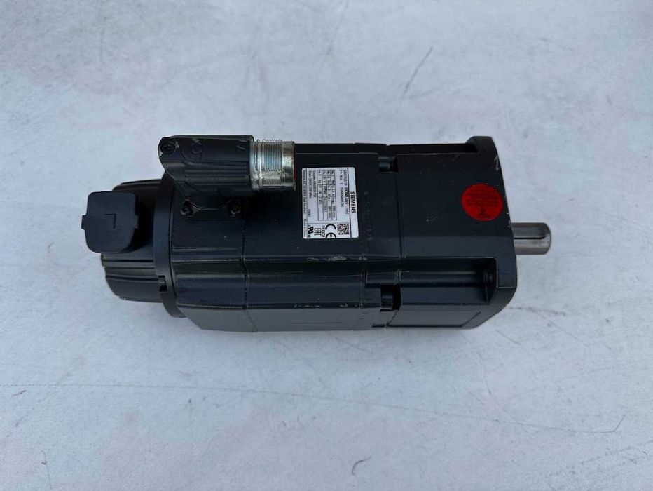 Siemens SIMOTICS S-1FK7 synchronous motor 1fk7042-2af71-1rb0