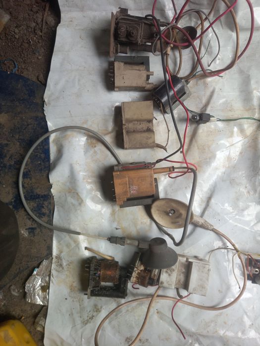 Трансформатори понижаючі та інша електроніка