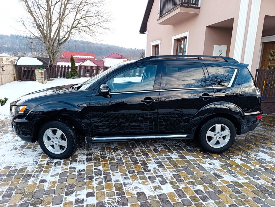 Mitsubishi Outlander FL (4x4)
