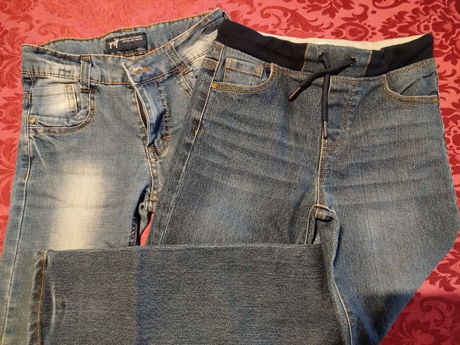 Roupa de menino em bom estado