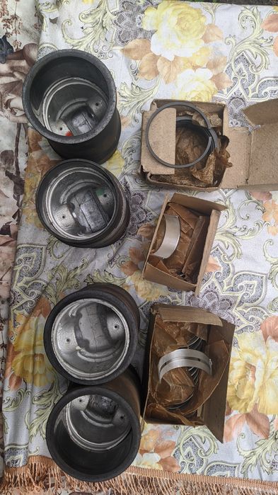 Гільзи поршня кольца вкладиші.