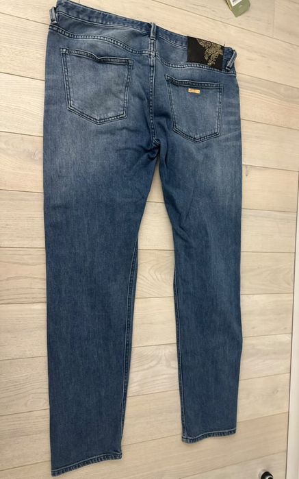 Продам джинси Armani Exchange