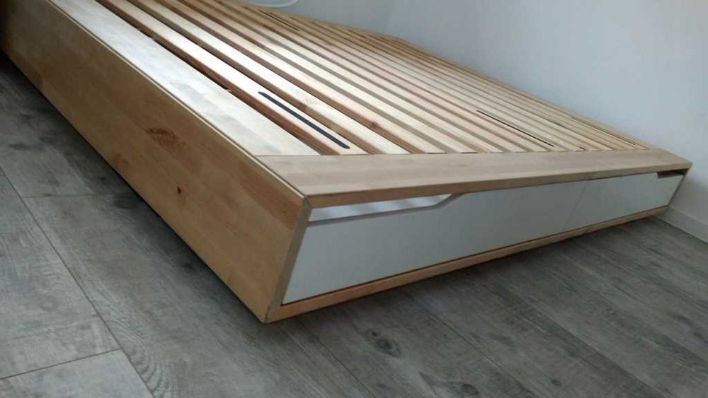 Sprzedam łóżko IKEA Mandal z szufladami, brzoza/biały 160x200