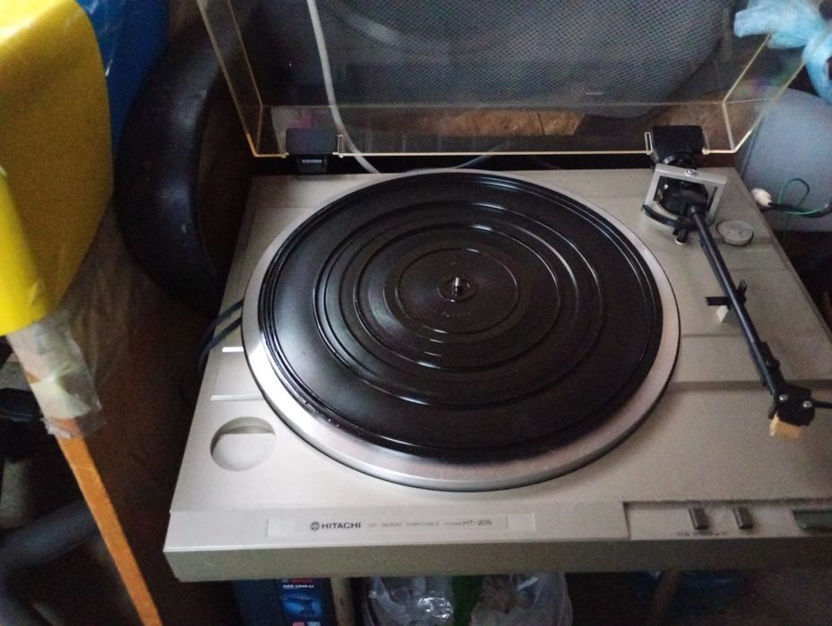 Японский проигрыватель Hitachi HT20