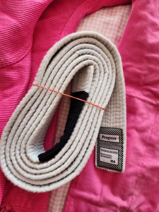Kimono jiu-jitsu para menina cor rosa