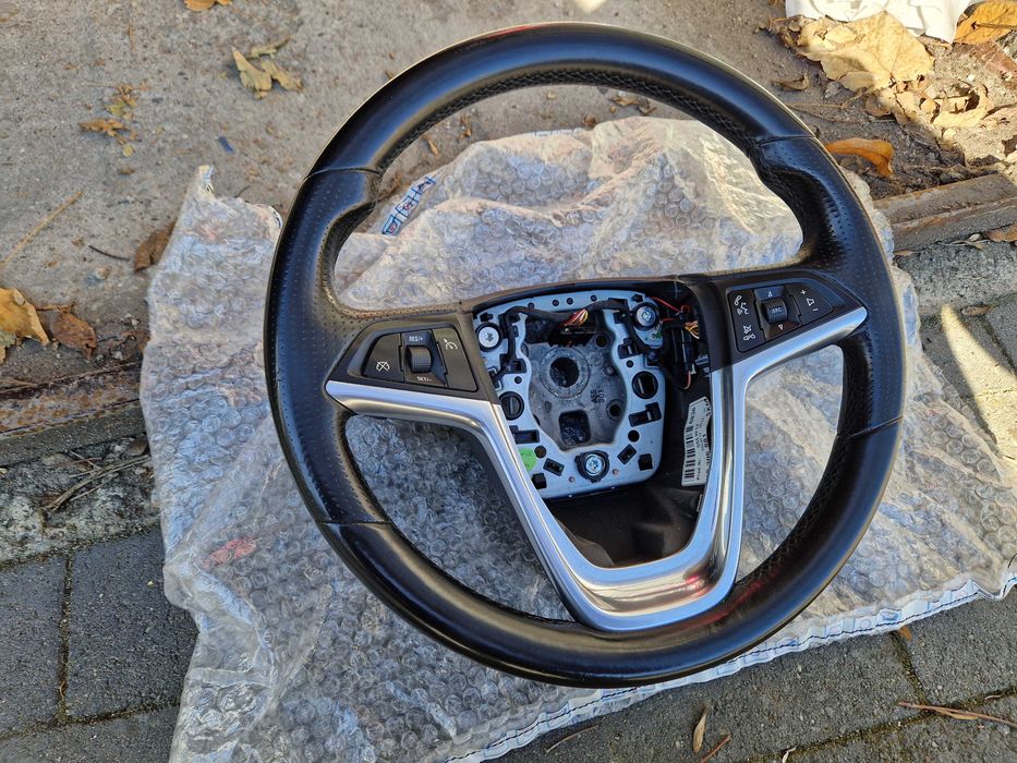 Kierownica Opel Insignia I skóra