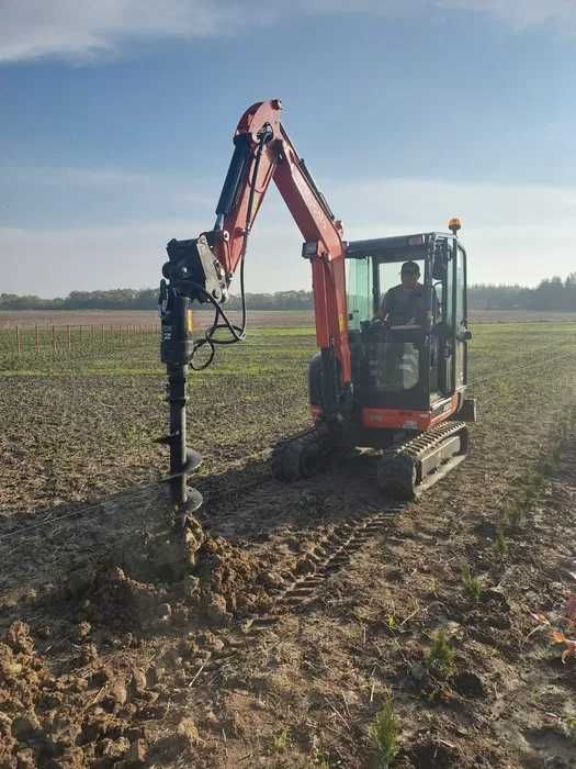 Usługi Koparko-ładowarką JCB, Mini-koparką Kubota 2,7 tony