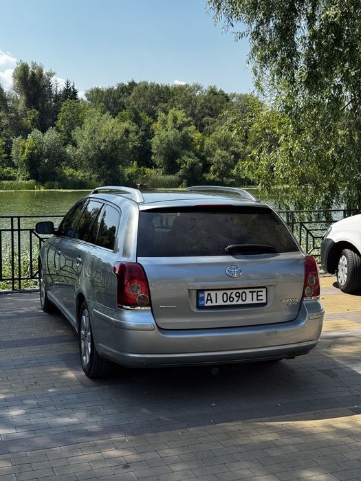 Toyota Avensis T25
