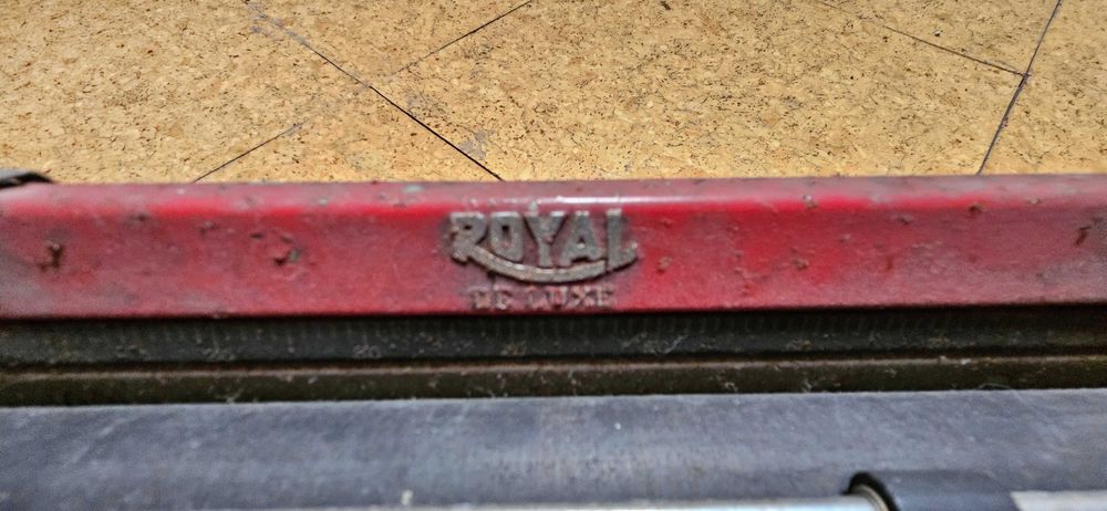 Máquina de escrever antiga