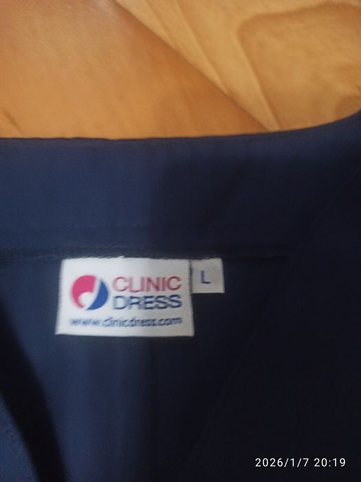 Женская медицинская куртка размер L