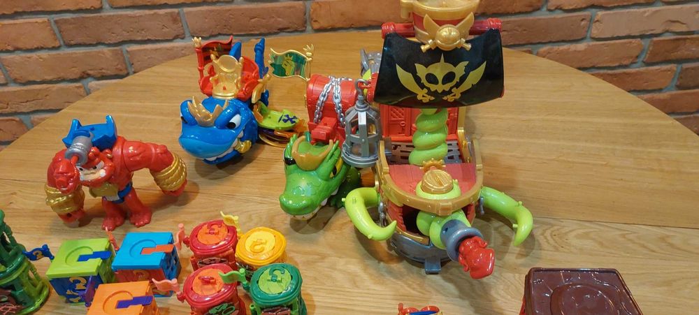 MEGA ZESTAW PIRATIX Adventure World: Statek Kraken, Rekin, Goryl + 137 Figurek!
