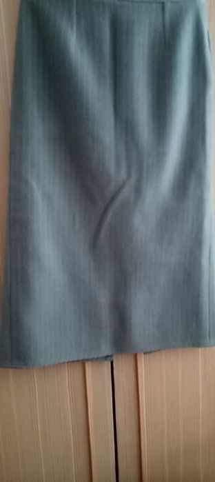 Продам теплу спідницю 46р