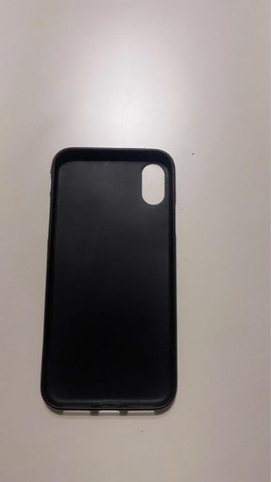 iPhone XS com capa