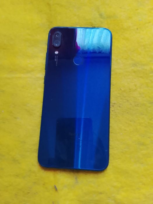 Продам телефон Redmi not 7 4/64