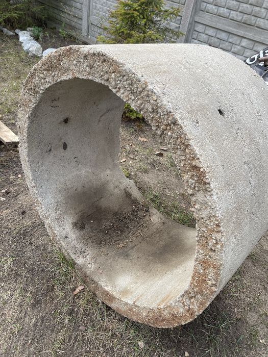 Krąg betonowy studzienkowy