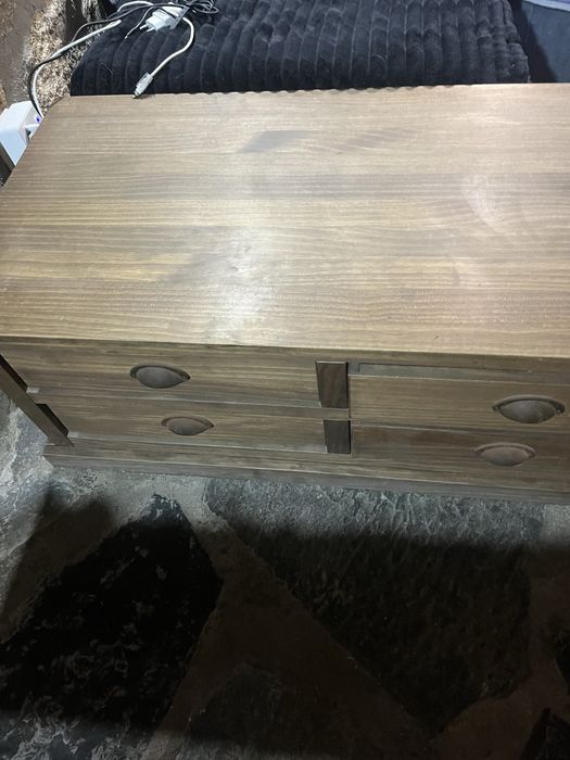 Mesa de centro em madrira