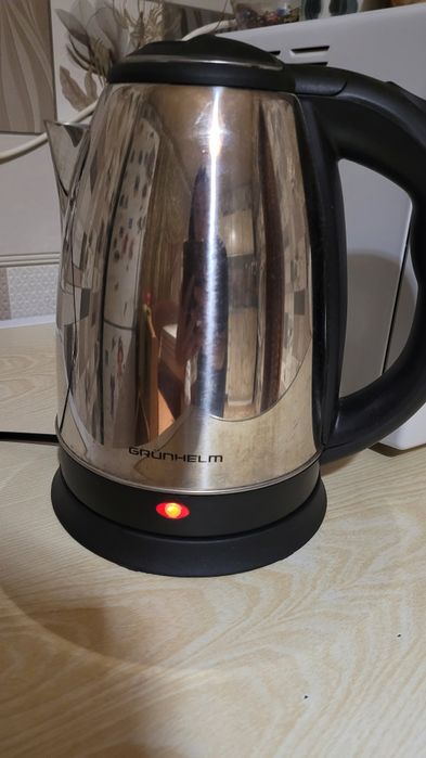 Электрочайник Grunhelm