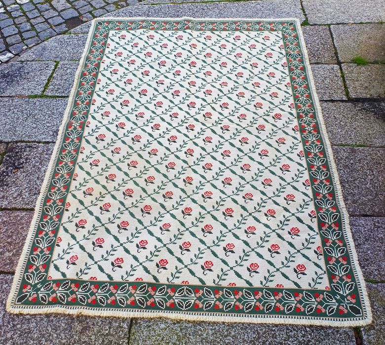 Carpete Arraiolos 165cm x 234cm