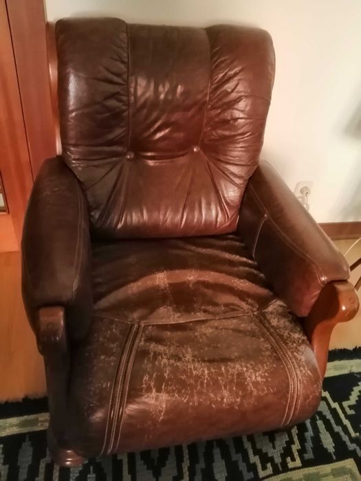 Sofás em pele 3+1 (lugares)