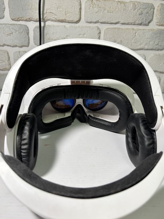 Окуляри віртуальної реальності для телефону
Використовувати один раз