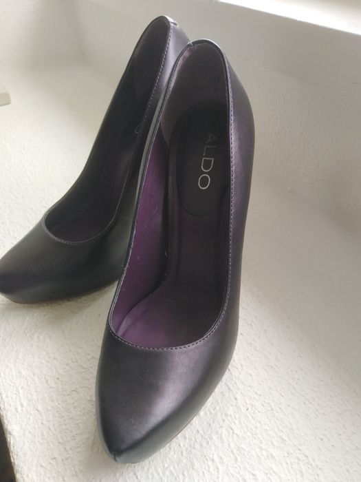 Sapatos Aldo número 36.