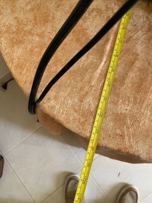 Duas televisões 50cm mais camilha
