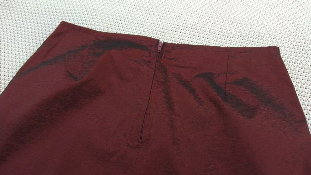 Bordowa elegancka spódnica