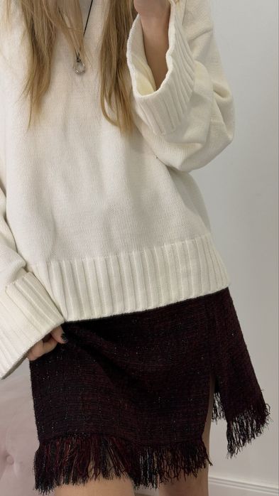 Спідниця з бахромою та люрексною ниткою, розрізом чорна, бордова