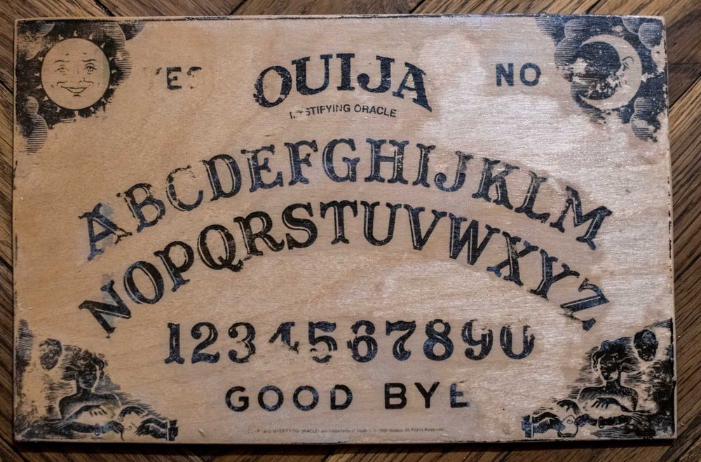 Tablica Ouija wywoływanie duchów halloween plansza spirytyzm
