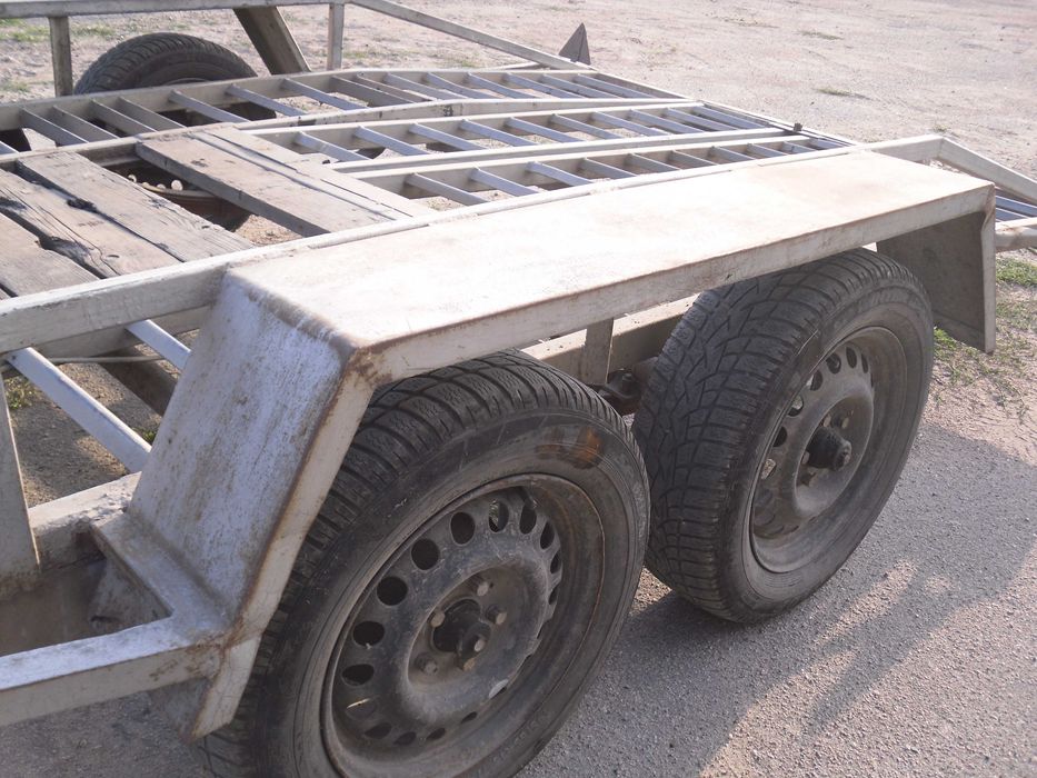 продам лафет для перевозки легковых автомобилей