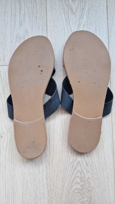 Літні шльопанці з натуральної шкіри (як нові, на 39)