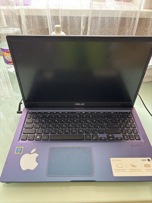 Ноутбук ASUS.