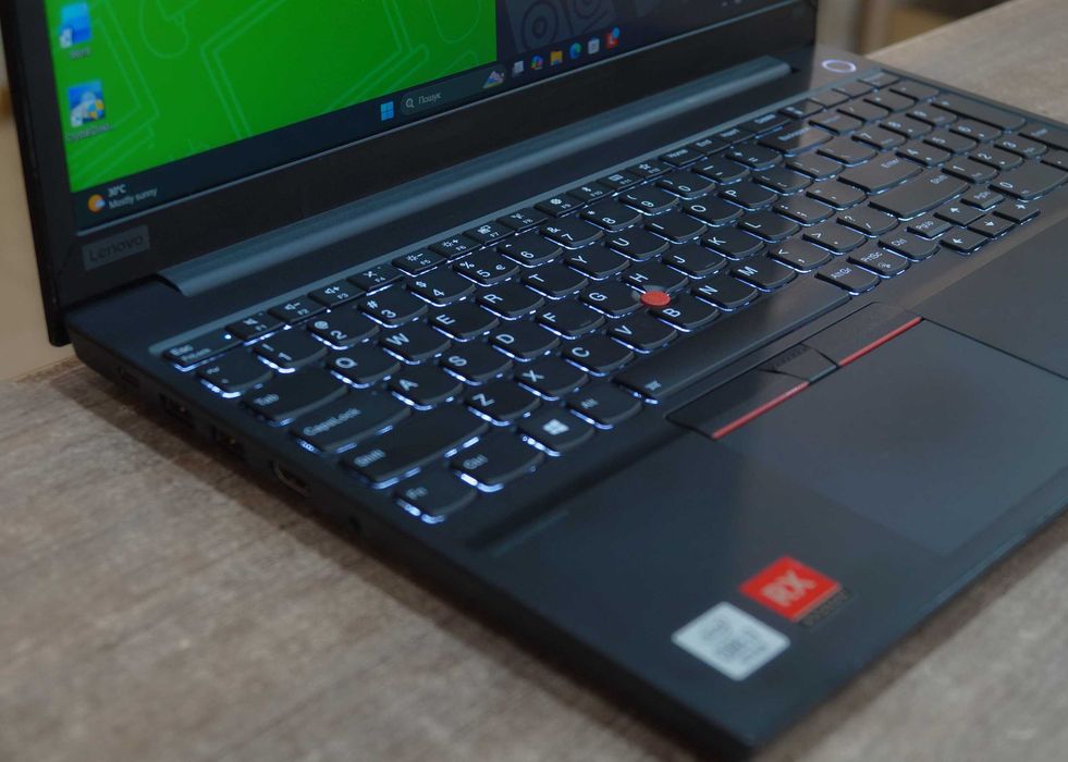 ГАРАНТІЯ Lenovo ThinkPad E15 (IPS/Core i7-10510U/RAM 8ГБ DDR4/SSD 256ГБ/Radeon RX 640 2ГБ)TVOYO