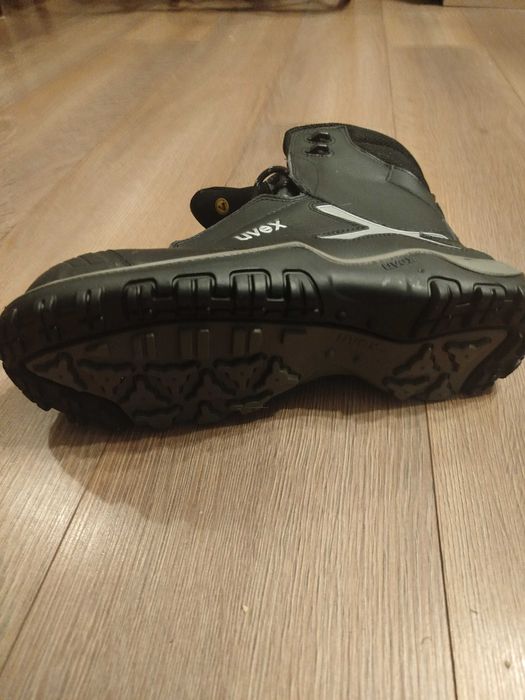 Buty robocze Uvex zimowe rozm.43