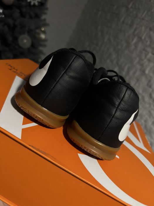 Футзалки Nike бутси сороконіжки