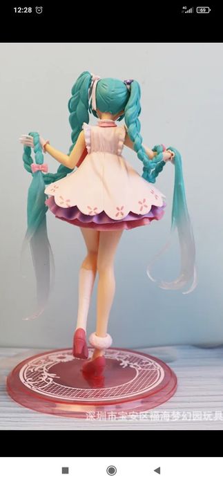 Хатсуне Міку фігурка