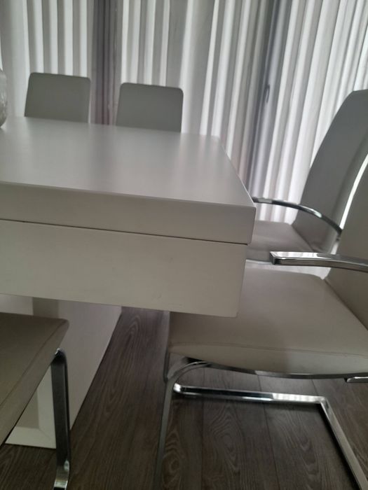 Mesa quadrada 140x140  branca