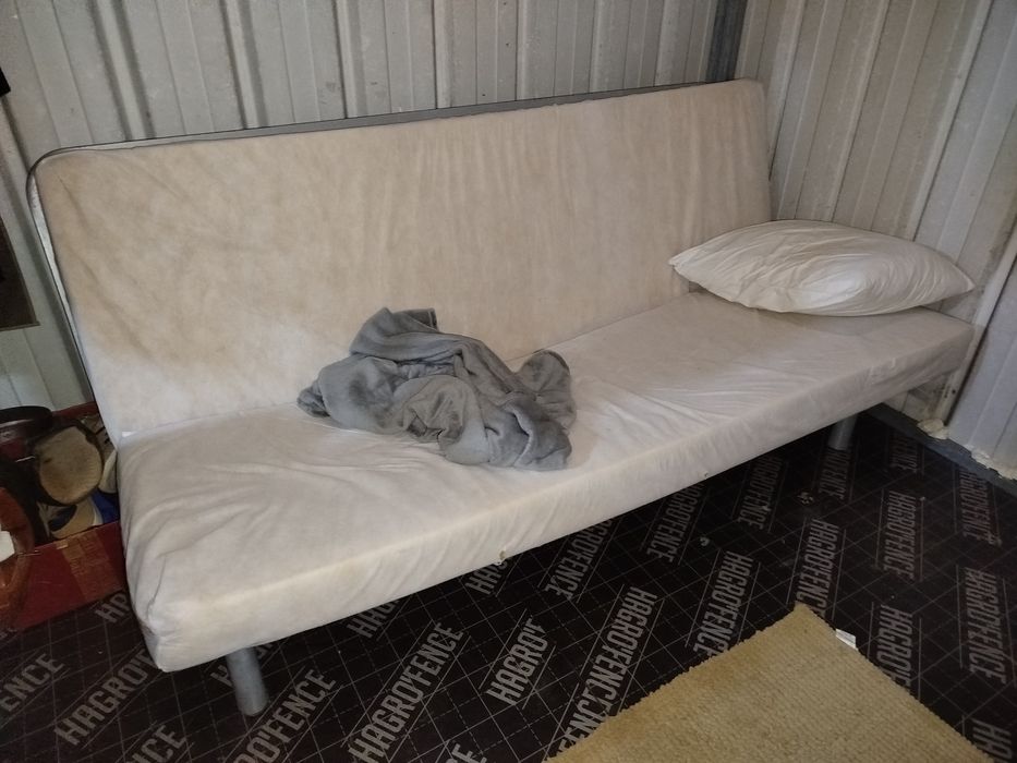 Sofá cama bom estado