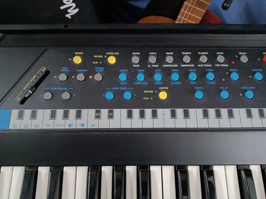 2 teclados a funcionar corretamente