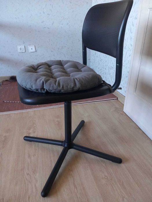 Cadeira giratória Ikea SMÄLLEN