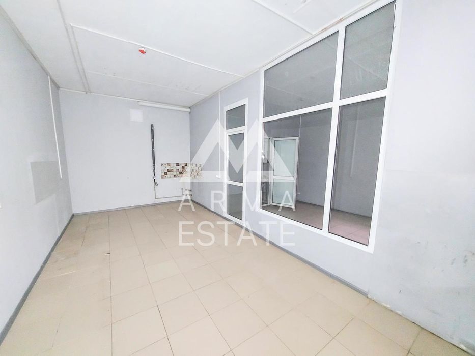 Продаж Торгова площа, ЖК Озерний Гай, Гатне