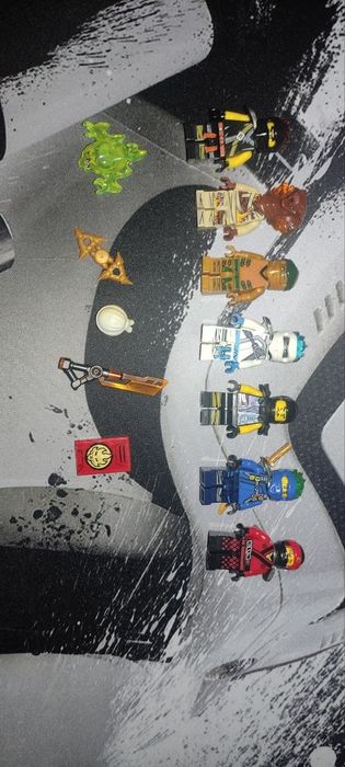 Набір фігурок LEGO NINJAGO з аксесуарами