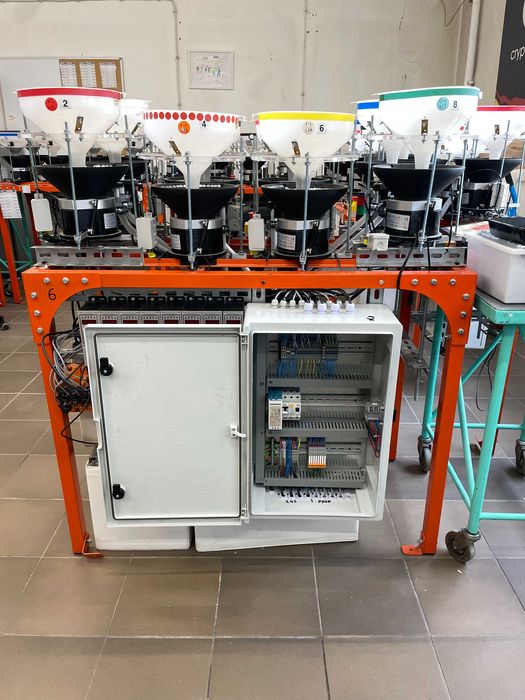 Maszyna do konfekcjonowania drobnych elementów