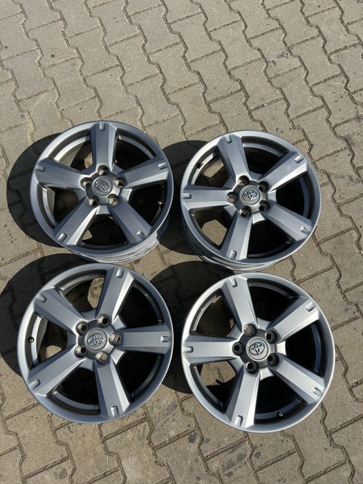 5/114.3 R17 Toyota 7J ET45 Dia60.1