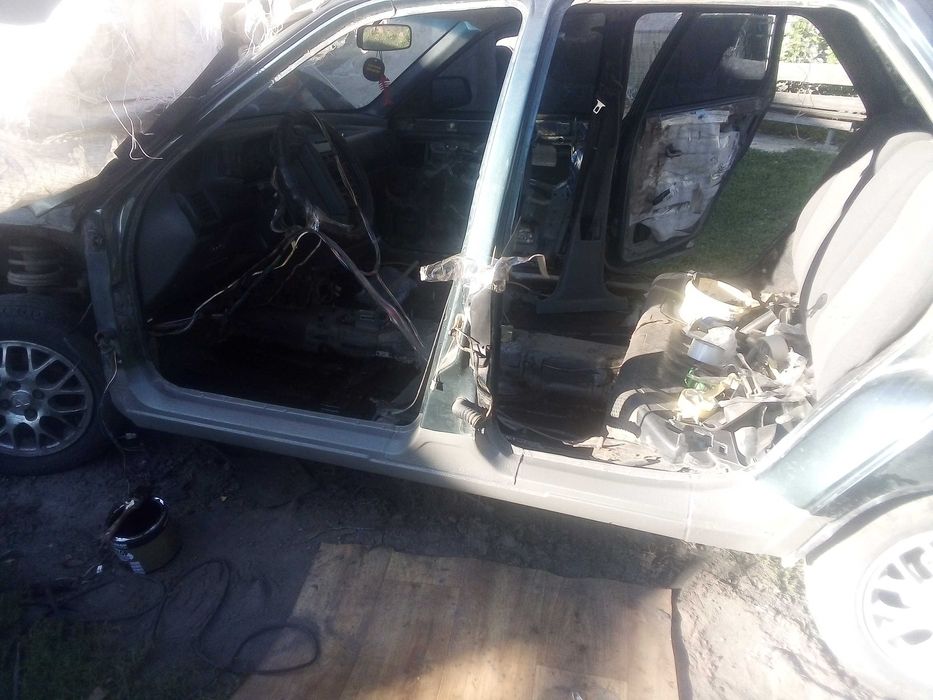 Аргонне зварювання,заміна порогів та інших частин автомобіля