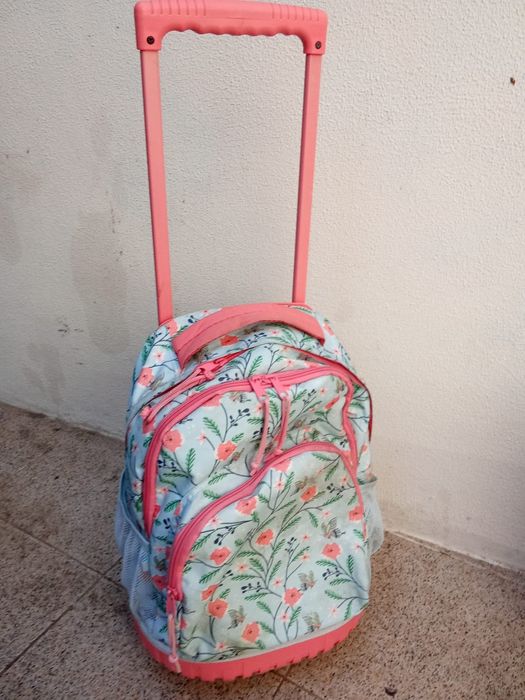 Mochila com Rodinhas Floral – Feminina e Espaçosa