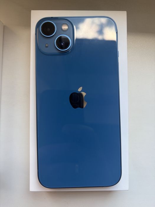 Продам телефон IPhone 13 128GB Blue